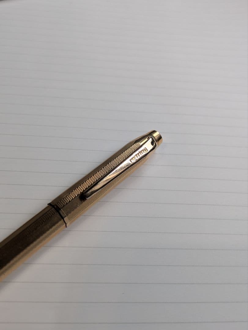 ロットリング　rotring 4色ボールペン　振り子式