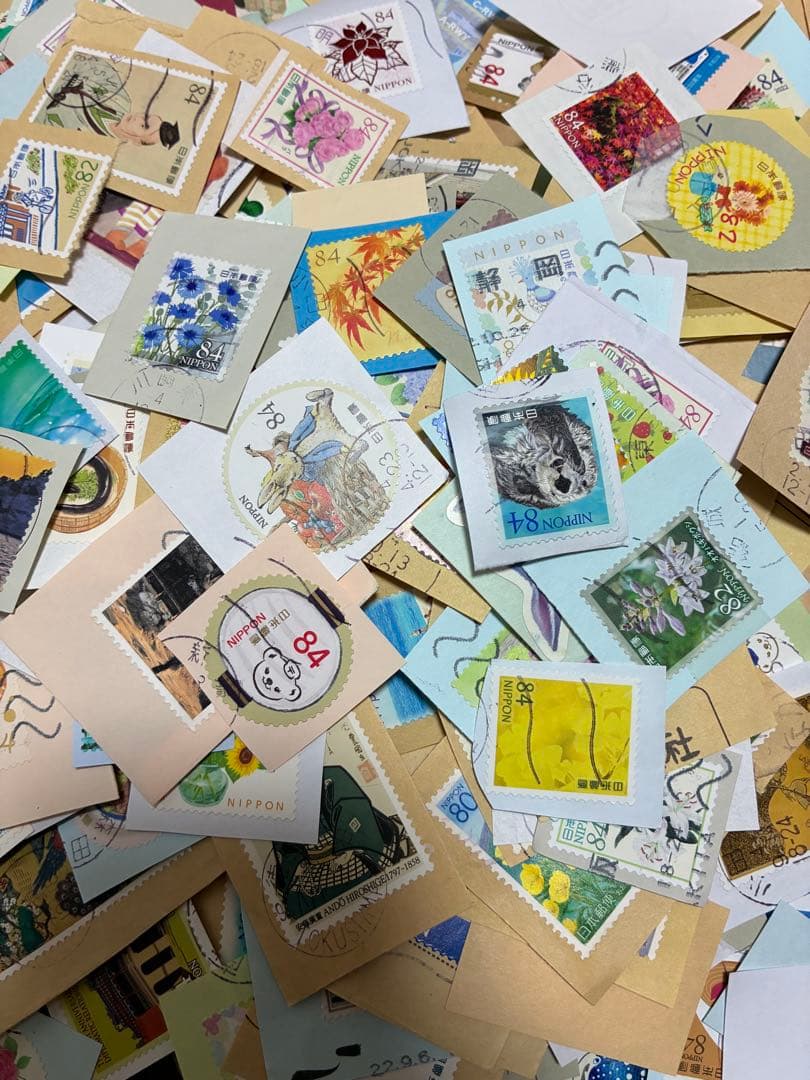 使用済み切手　日本　記念切手　特殊切手　紙付き 10000枚　普通切手除外