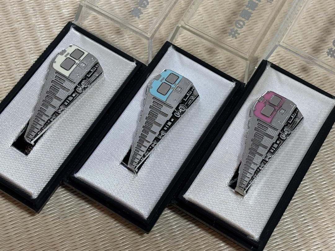 京王電鉄 3000系 井の頭線50周年記念 ネクタイピン 3個セット