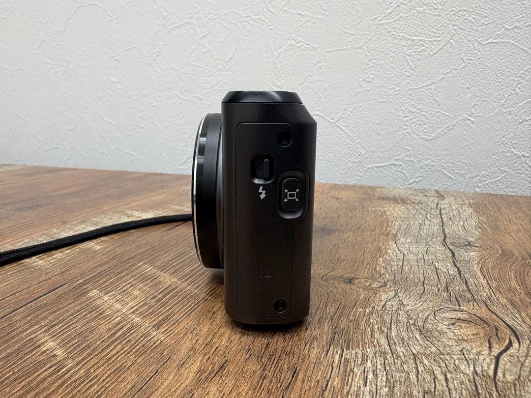 【美品】 キヤノン Canon Powershot SX720 HS コンデジ