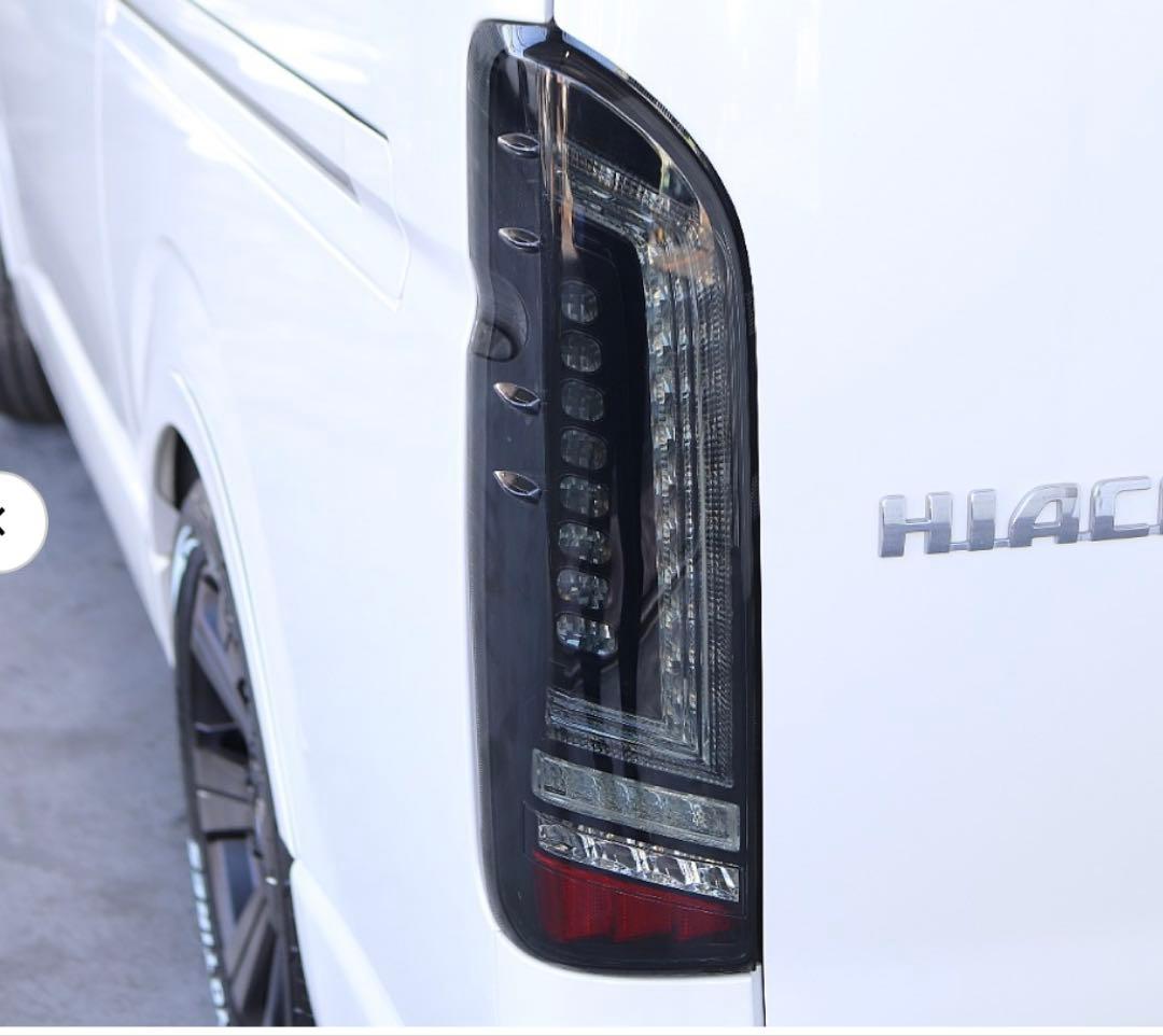 トヨタ HIACE テールランプ プレステージ