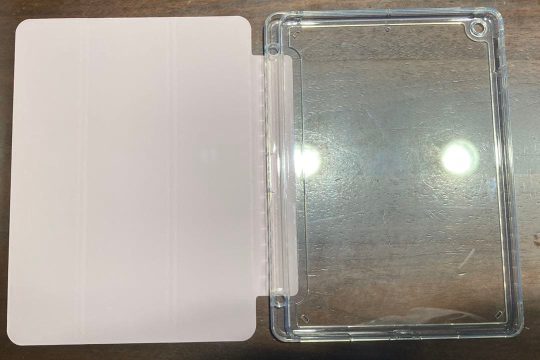 Apple ipad 第7世代 32GB wi-fiモデル　シルバー　カバー