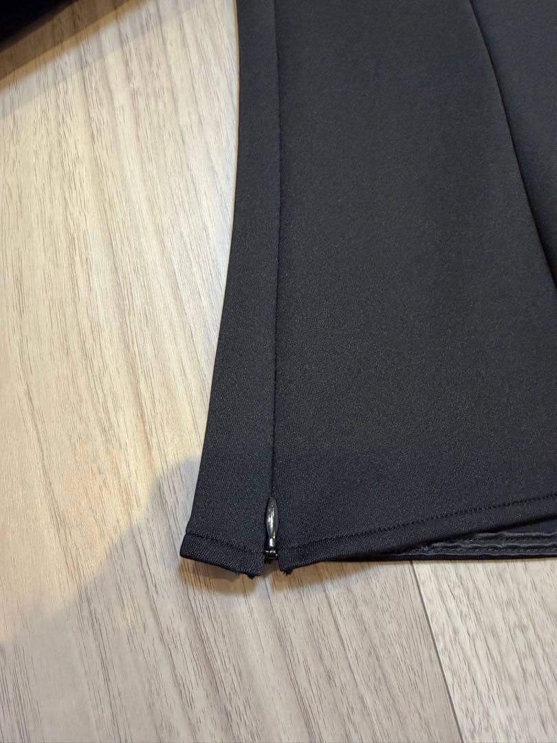 akiki アキキ ribbon one shoulder top