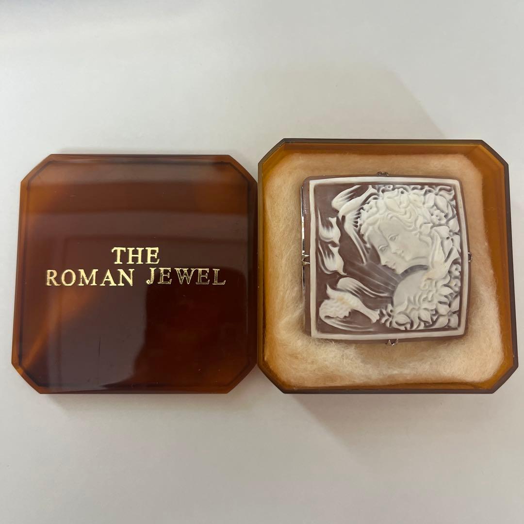 カメオ　ブローチ　サイン