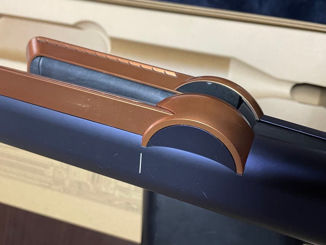 Dyson Airstrait ストレイトナー HT01 ドライヤー　アイロン