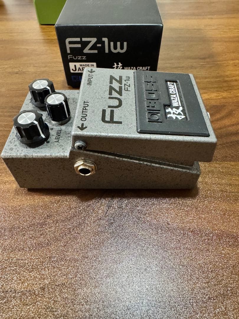 ギター BOSS FZ-1w