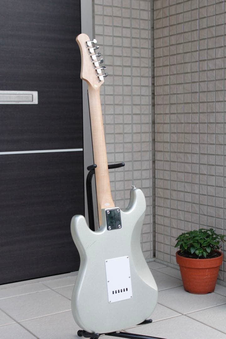 ほぼ未使用【PHOTOGENIC|ストラトキャスター・タイプ】