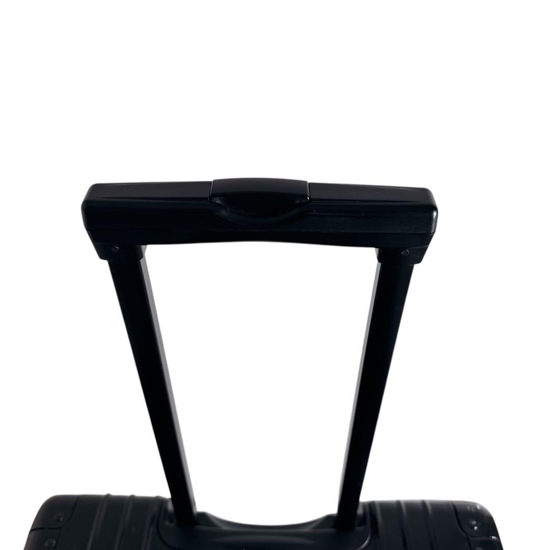 イノベーター アルミ スーツケース 63cm 黒 4輪 キャリー 旅行 出張