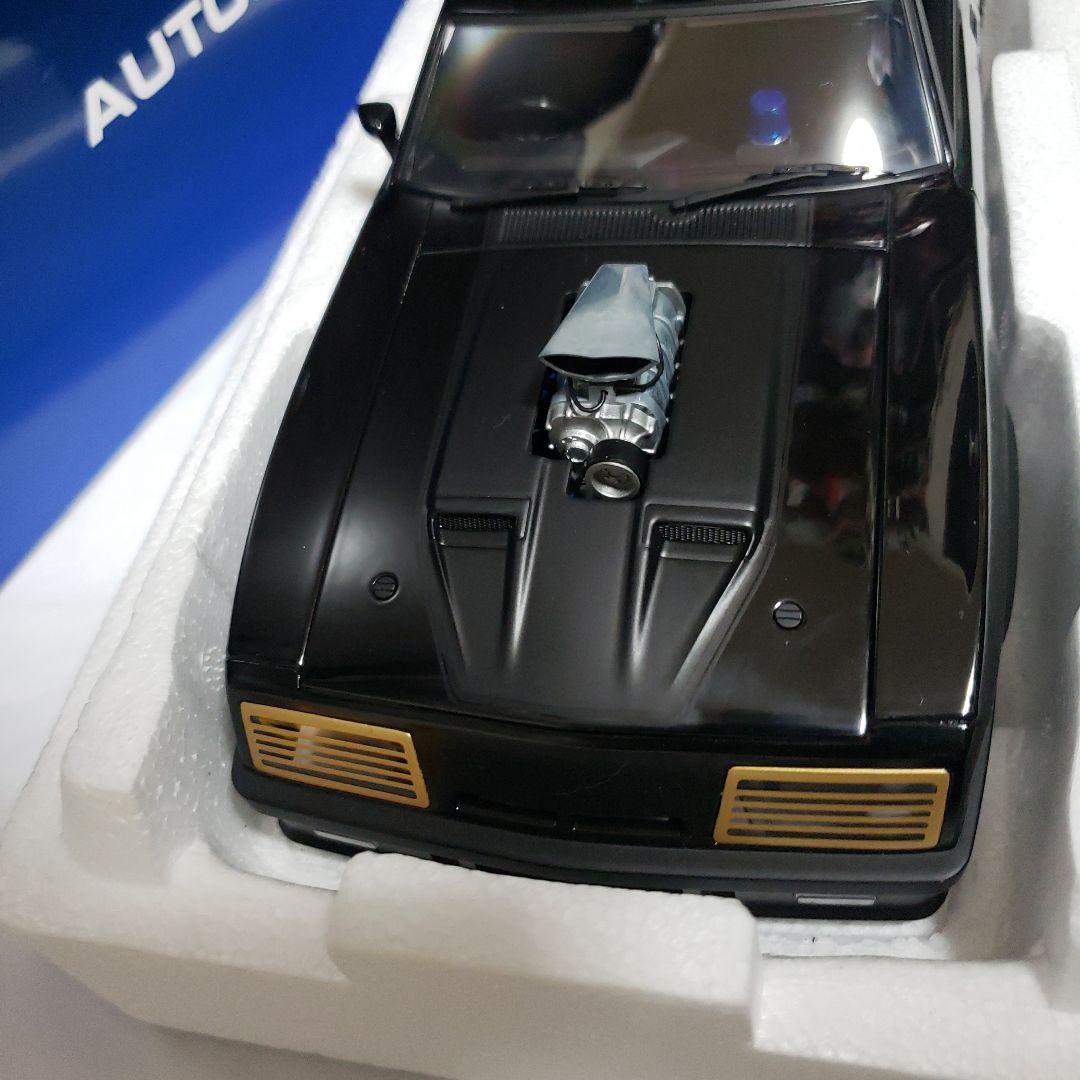 オートアート 1/18 マッドマックス　フォードファルコンXB インターセプター