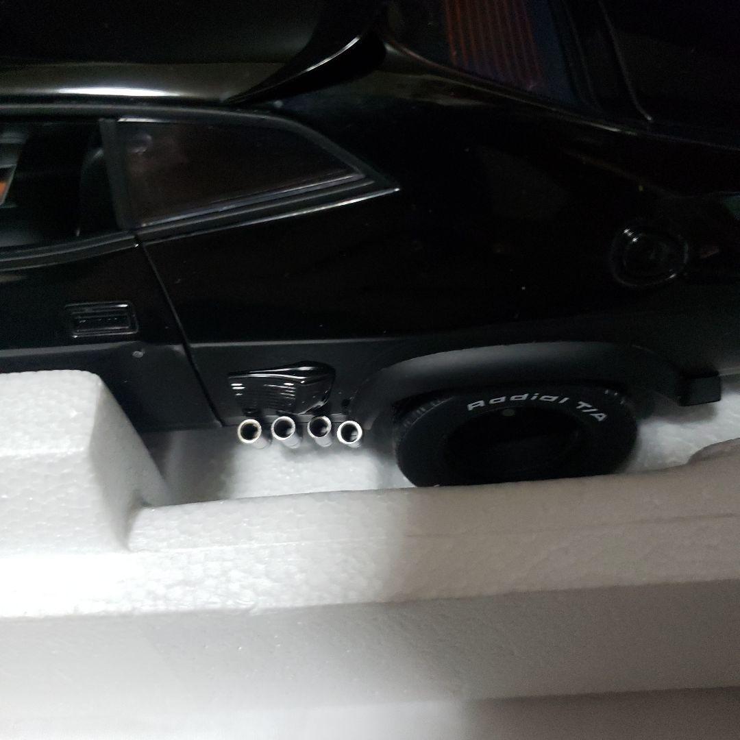 オートアート 1/18 マッドマックス　フォードファルコンXB インターセプター