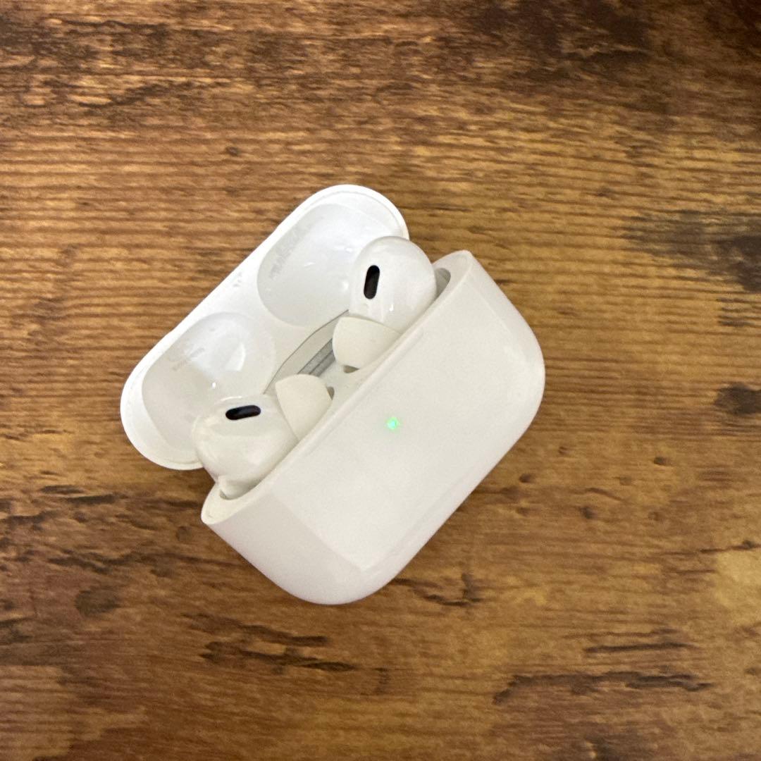 AirPods Pro 2nd本体 ホワイト 充電ケース付き
