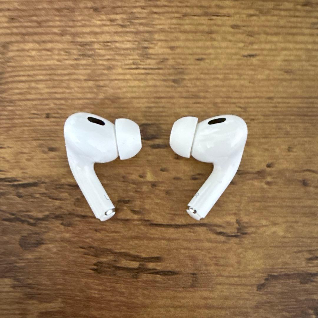 AirPods Pro 2nd本体 ホワイト 充電ケース付き