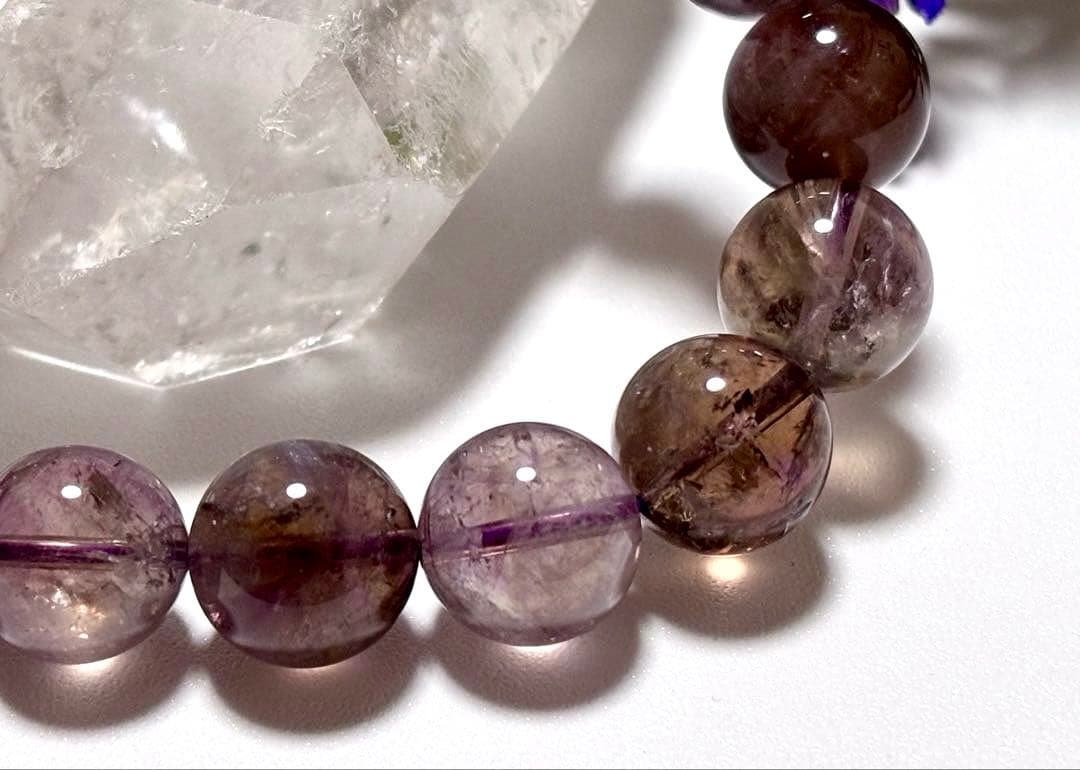 らぴす　偉大なる地球の宝物　虹煌めく幻のエンジェルラダーオーラアメトリン