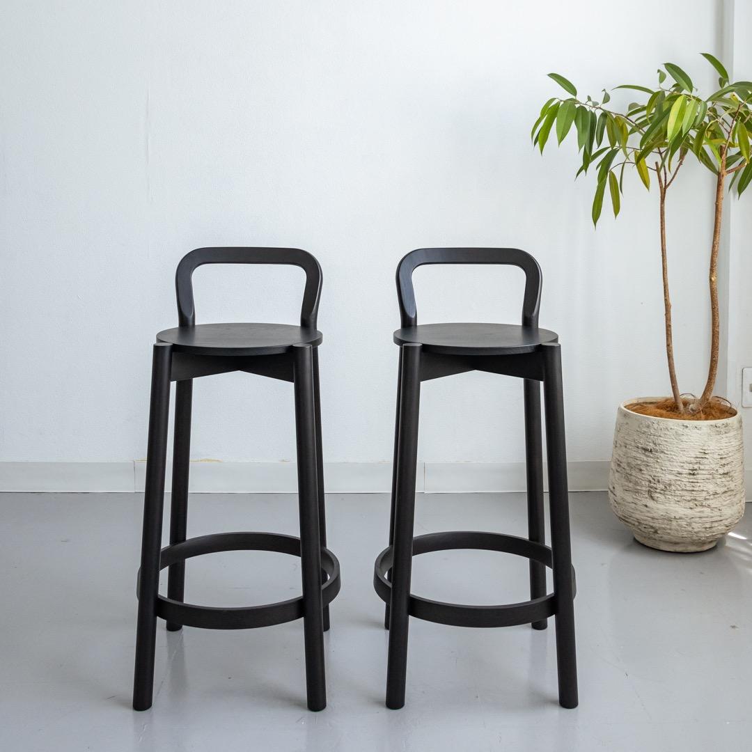 カリモクニュースタンダード　キャストール　ロータイプスツール　定価¥75,900