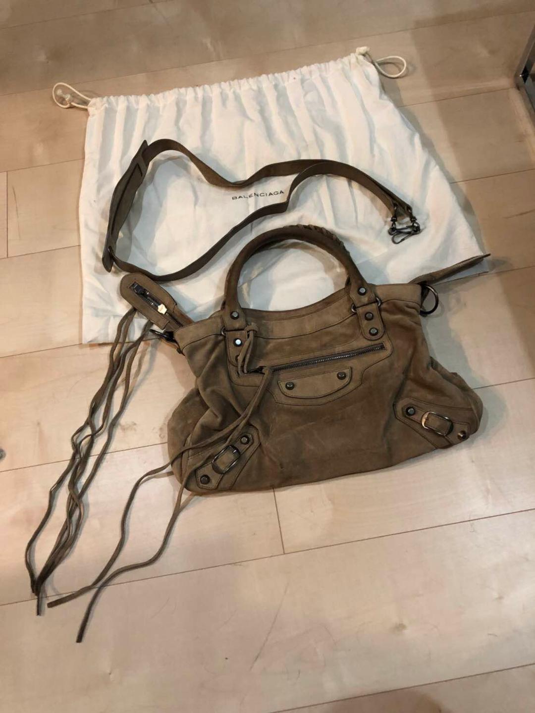 バレンシアガ ファースト スエード