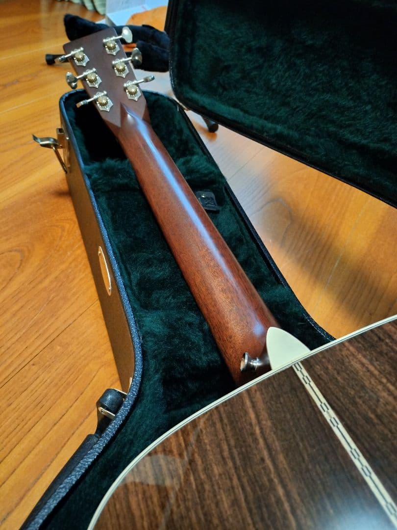 緊急☆売切価格☆　MartinOM-28 2019年製