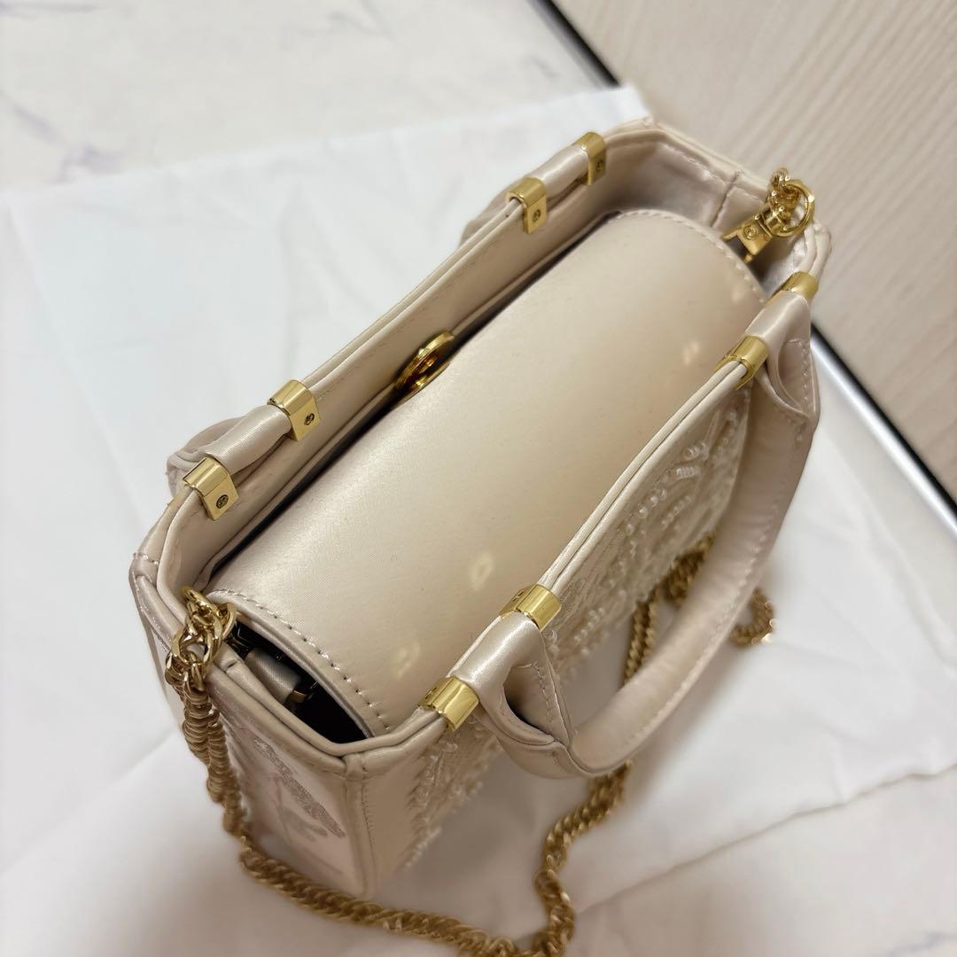 【SNSで話題】ZARA サテン風フェイクパールバッグ