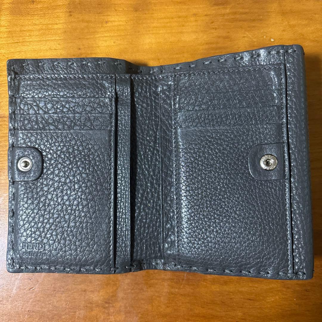 FENDI セレリア　ピーカブー　二つ折ウォレット