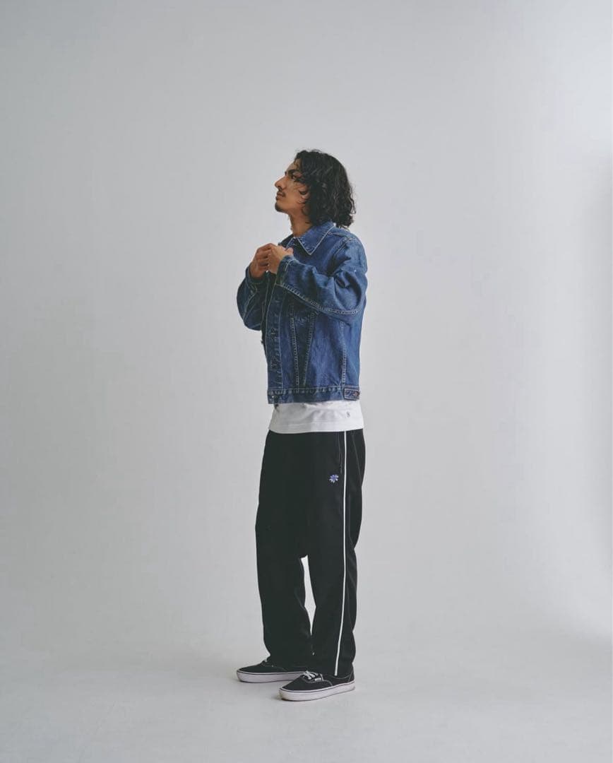 19so　トラックパンツ