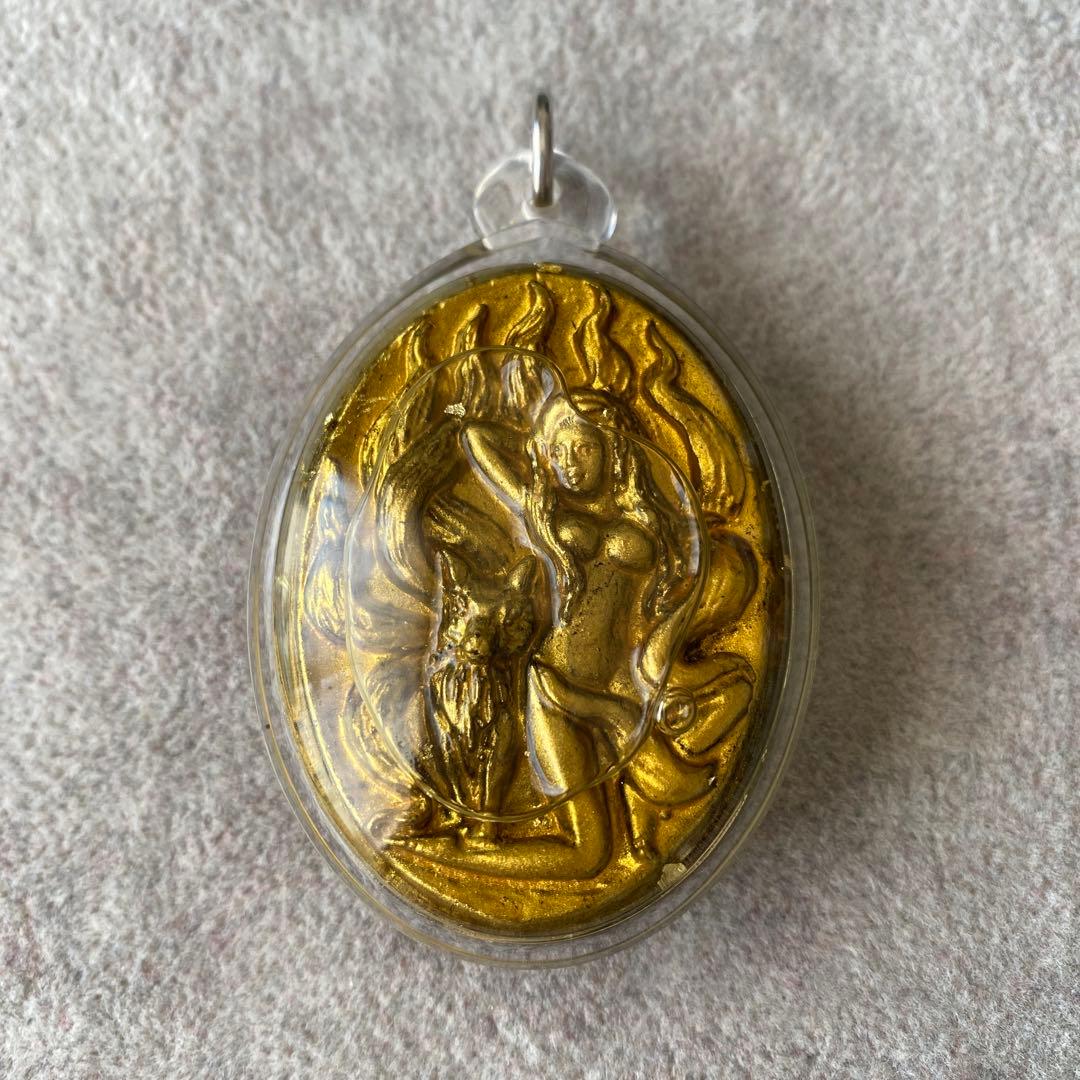 プラクルアン 金色の九尾の狐 ジンジョークカオハン 超レア品 恋愛 金運 御守り