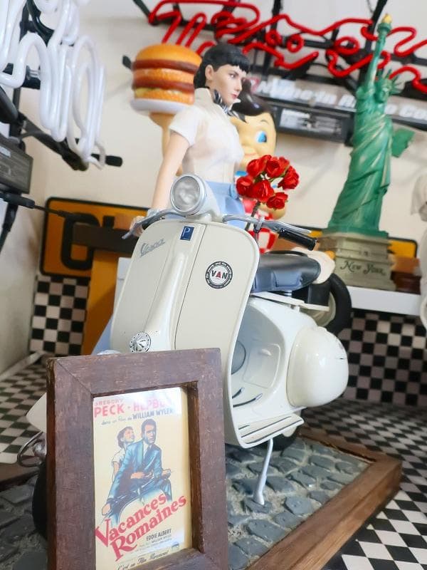 爆レア★絶版★1/6 ローマの休日 オードリーヘップバーン ベスパ 石畳土台付