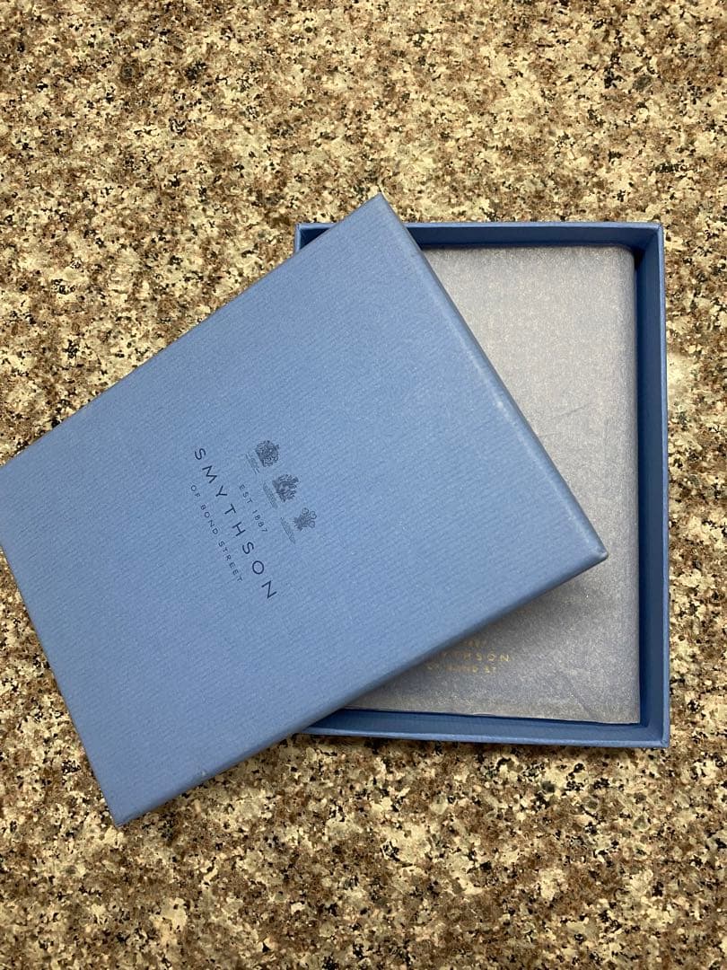 SMYTHSON ライトブルーパスポートケース