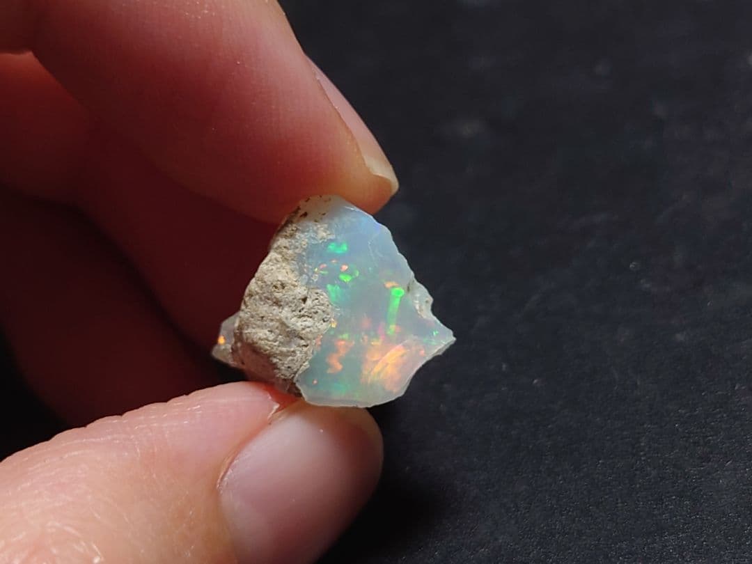 エチオピア　オパール　ジュエリーグレード　原石　鉱物標本