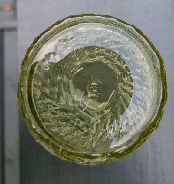 野田収　個展作品　手びねりのグラス(Ｂ）新島硝子　コーガ石　自然の緑色