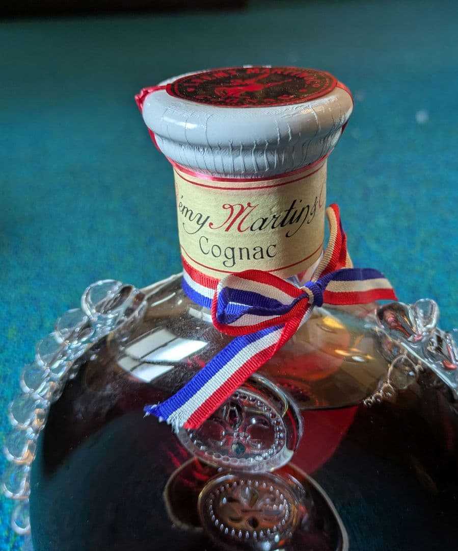 【お値下げ】レミーマルタン ルイ13世 バカラボトル　八角箱/替栓 /栞付き