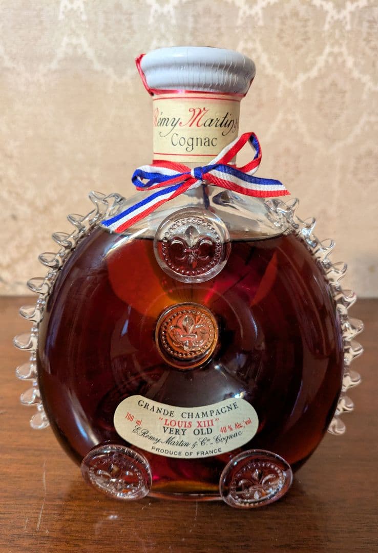 【お値下げ】レミーマルタン ルイ13世 バカラボトル　八角箱/替栓 /栞付き