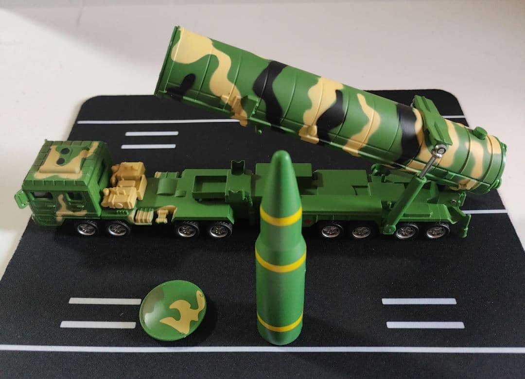 希少 1/64 DF-31 中国人民解放軍ロケット軍 大陸間弾道ミサイルICBM