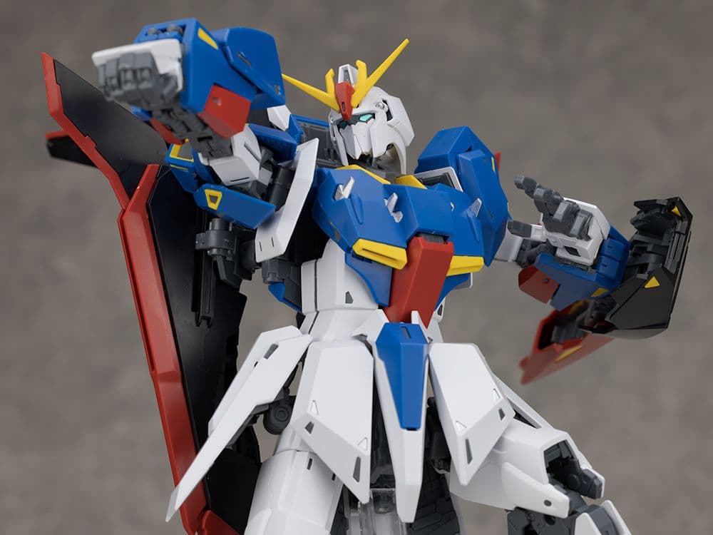 組立済ガンプラ「MGゼータガンダム　Ver.Ka」完成品　シール&全パーツ付属