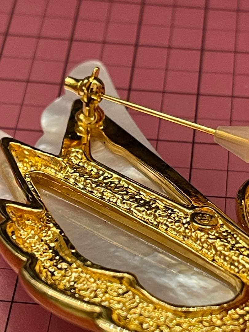 TASAKI 田崎真珠 ブローチ パール　白蝶貝　スワン　白鳥　シェル