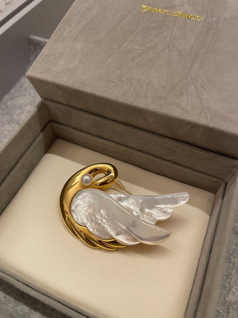 TASAKI 田崎真珠 ブローチ パール　白蝶貝　スワン　白鳥　シェル
