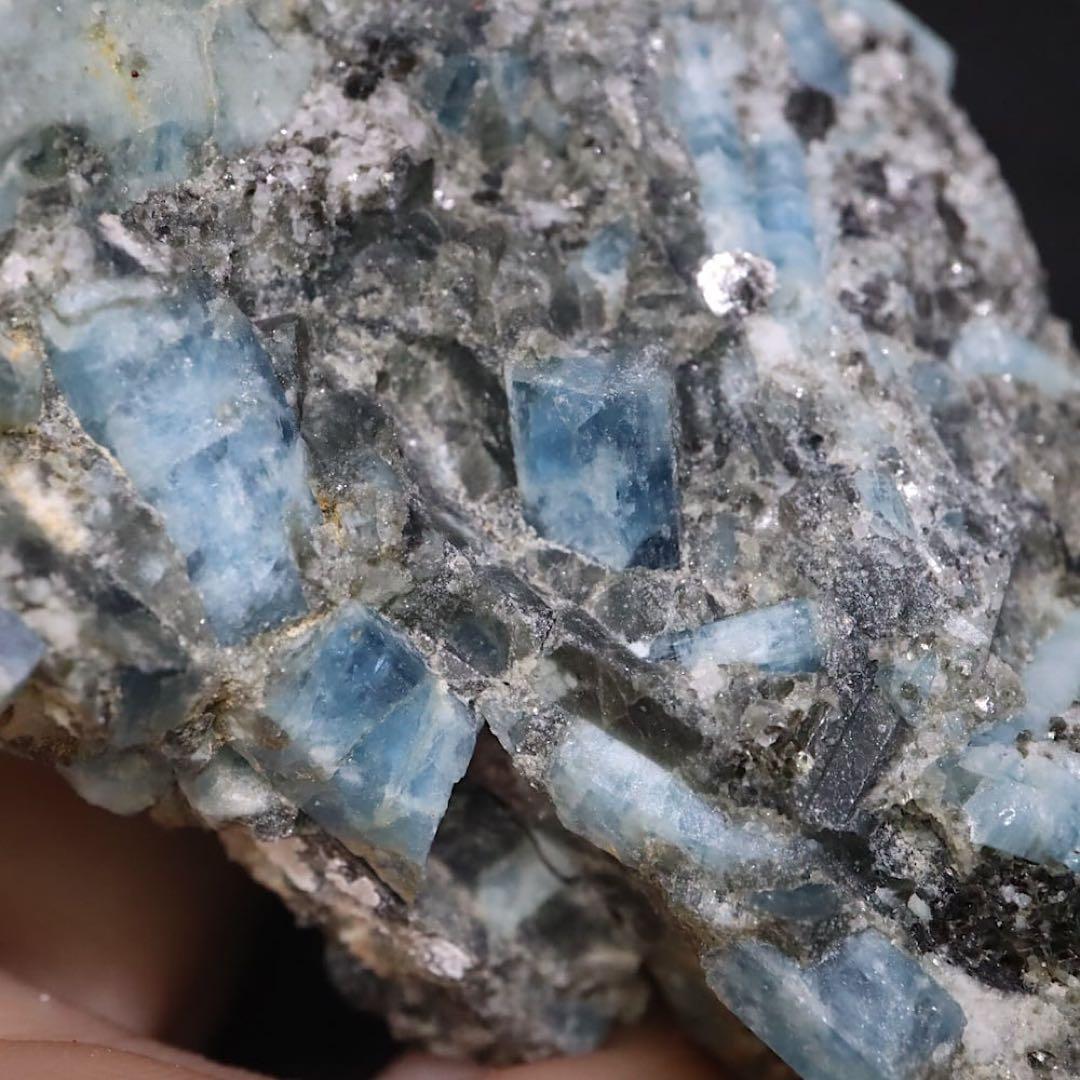 自主採掘！アクアマリン カリフォルニア179.6g AQ331 鉱物　原石天然石