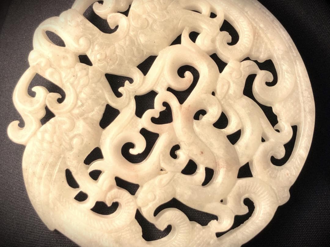 【 中国骨董白翡翠 】　唐草鳳凰文　地透かし容彫り　佩玉/古玉/和田玉