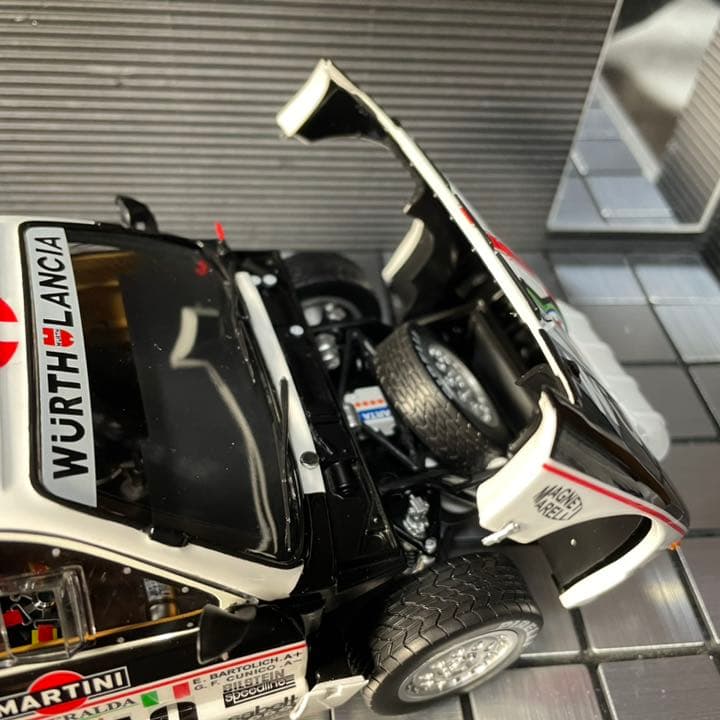 未展示品　京商 1/18 ランチア ラリー 037