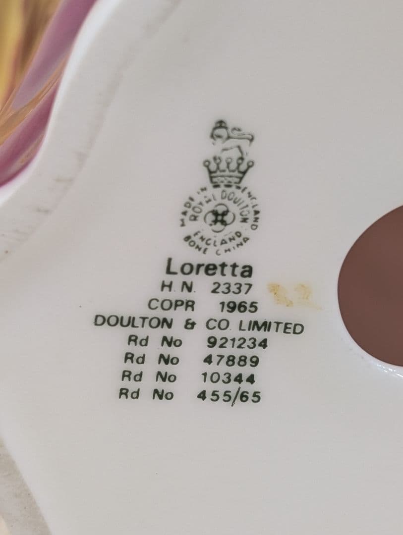 ✨️ロイヤル・ドルトン✨️フィギュリン Lorette ロレッタ HN 2337