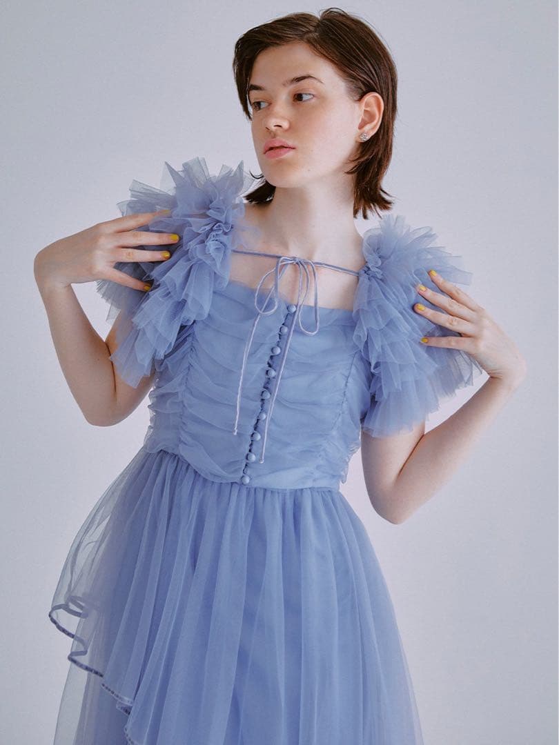 【最終値下げ‼️新品】フリル付きライトブルーチュールドレス
