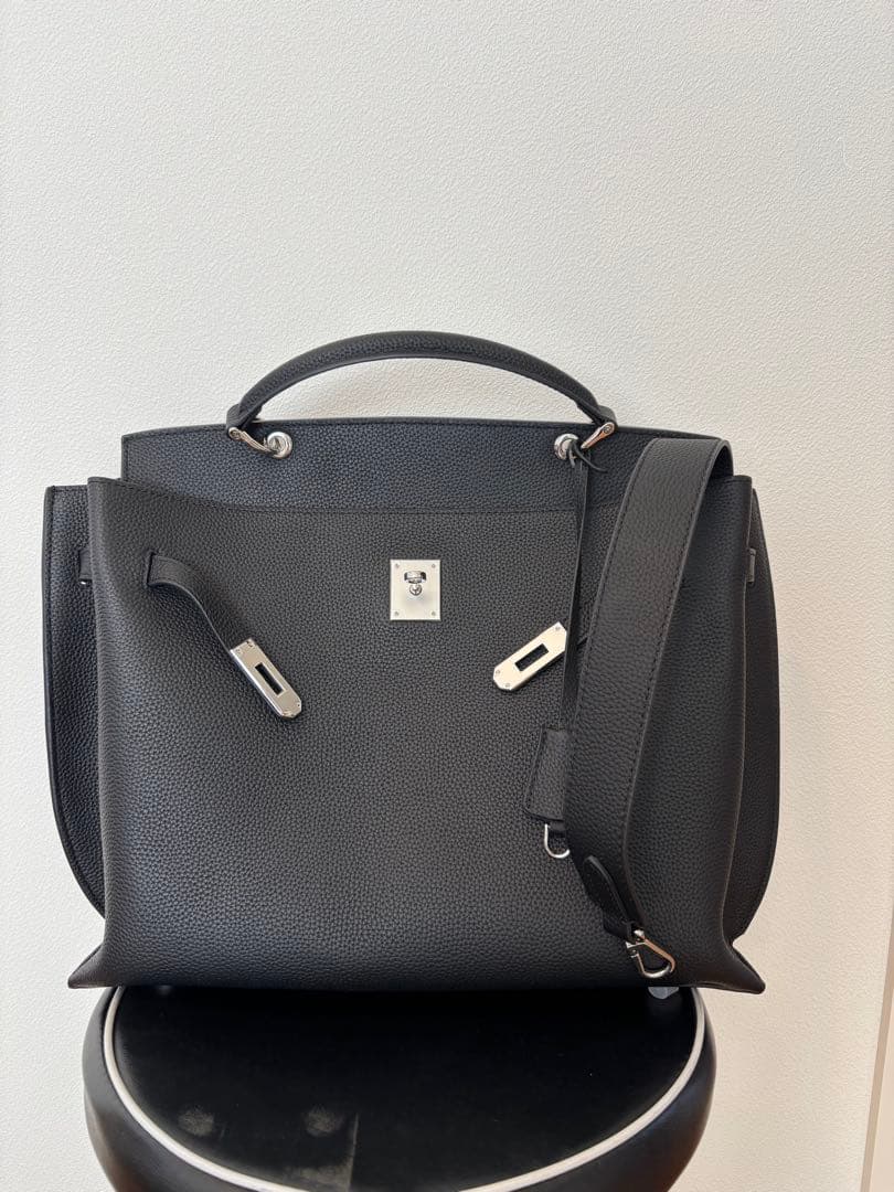 JISTORY SQUARE BELT HANDLE BAG / ブラック