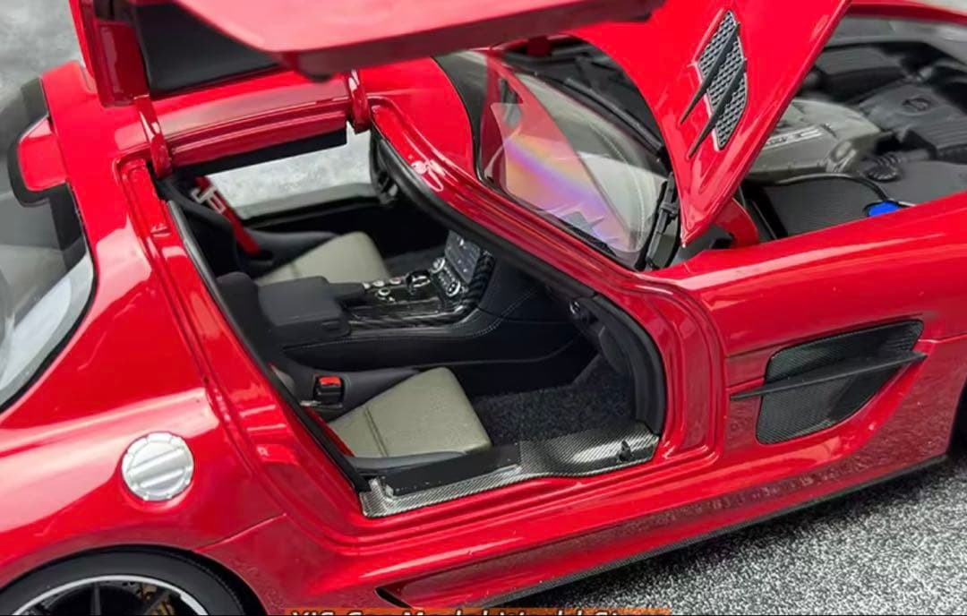 MINICHAMPS メルセデス・ベンツ SLS AMG 1:18