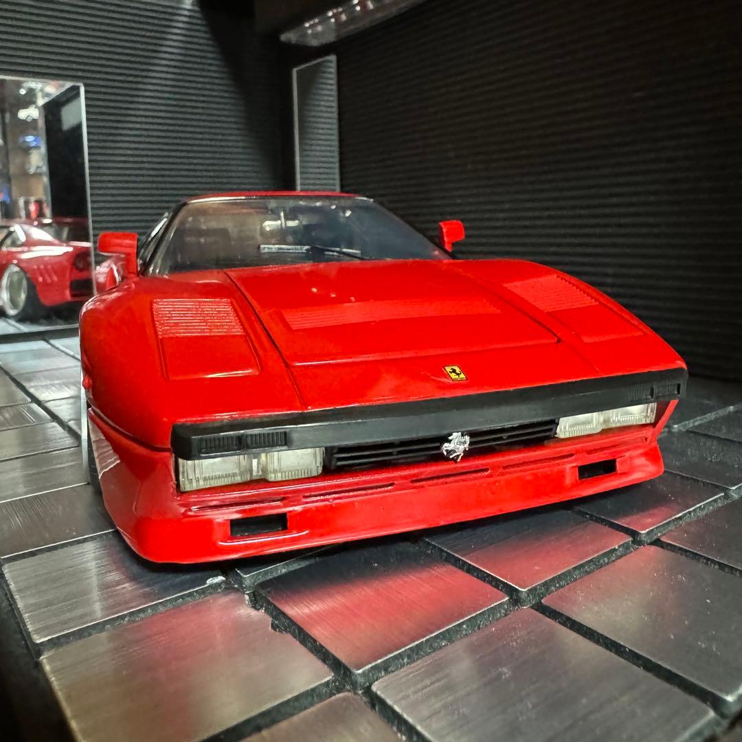 ホットウィール 1/18 フェラーリ 288GTO (カスタム仕様)