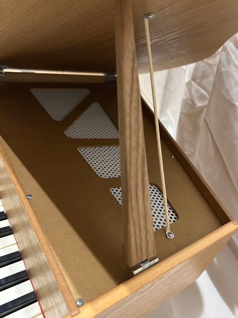 KAWAI 木製ミニピアノ 32鍵　ナチュラル