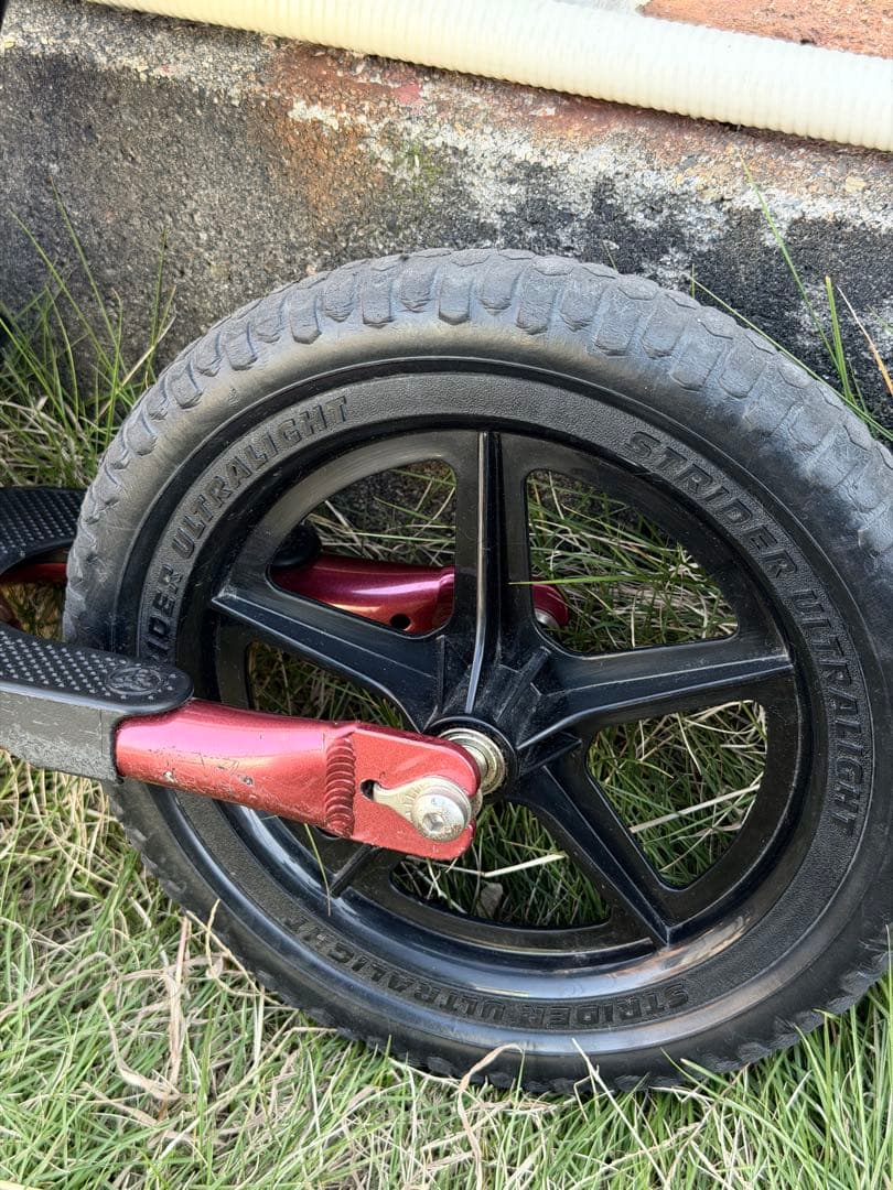 STRIDER PRO メタリックマルーン 12インチ【シンプルで軽い】