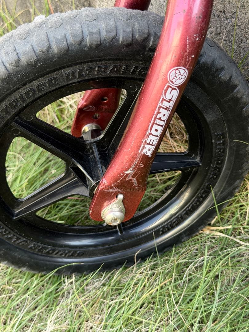 STRIDER PRO メタリックマルーン 12インチ【シンプルで軽い】