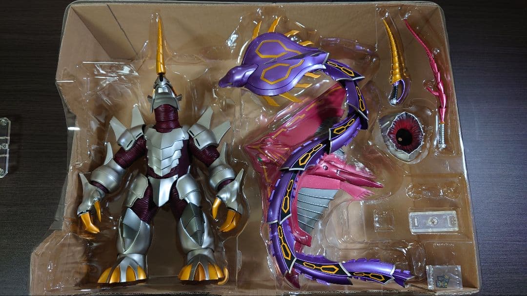 S.H.Figuarts ジェノサイダー