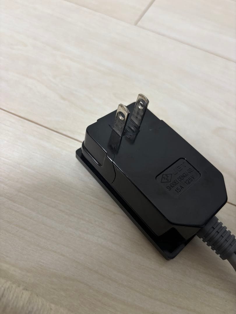 【訳あり美品】DeLonghi オイルヒーター ブラックmdhu15-pb