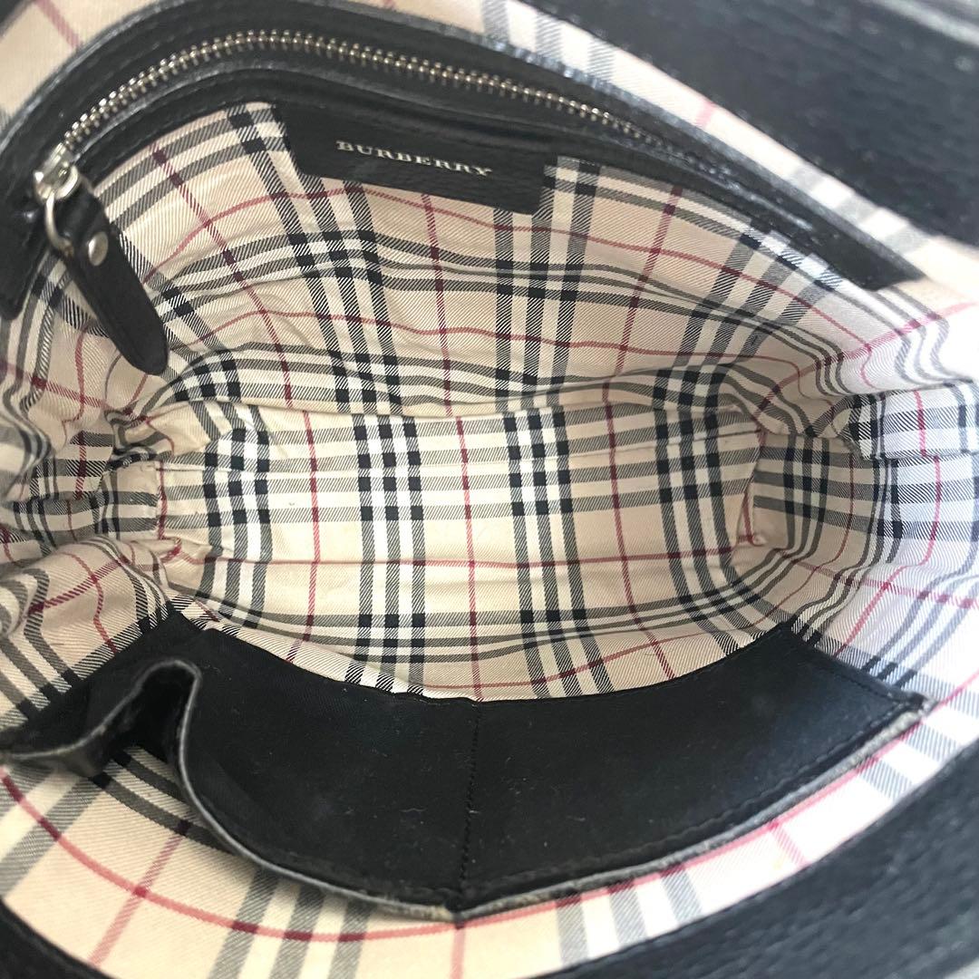【美品】バーバリー ショルダーバッグ シボ革 ノバチェック オールレザー 黒