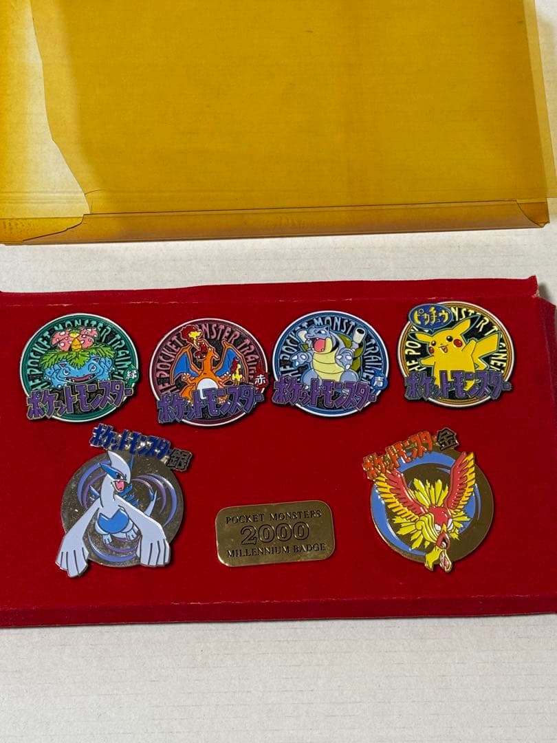 【激レア／希少】ポケットモンスター ミレニアムバッジ　2000