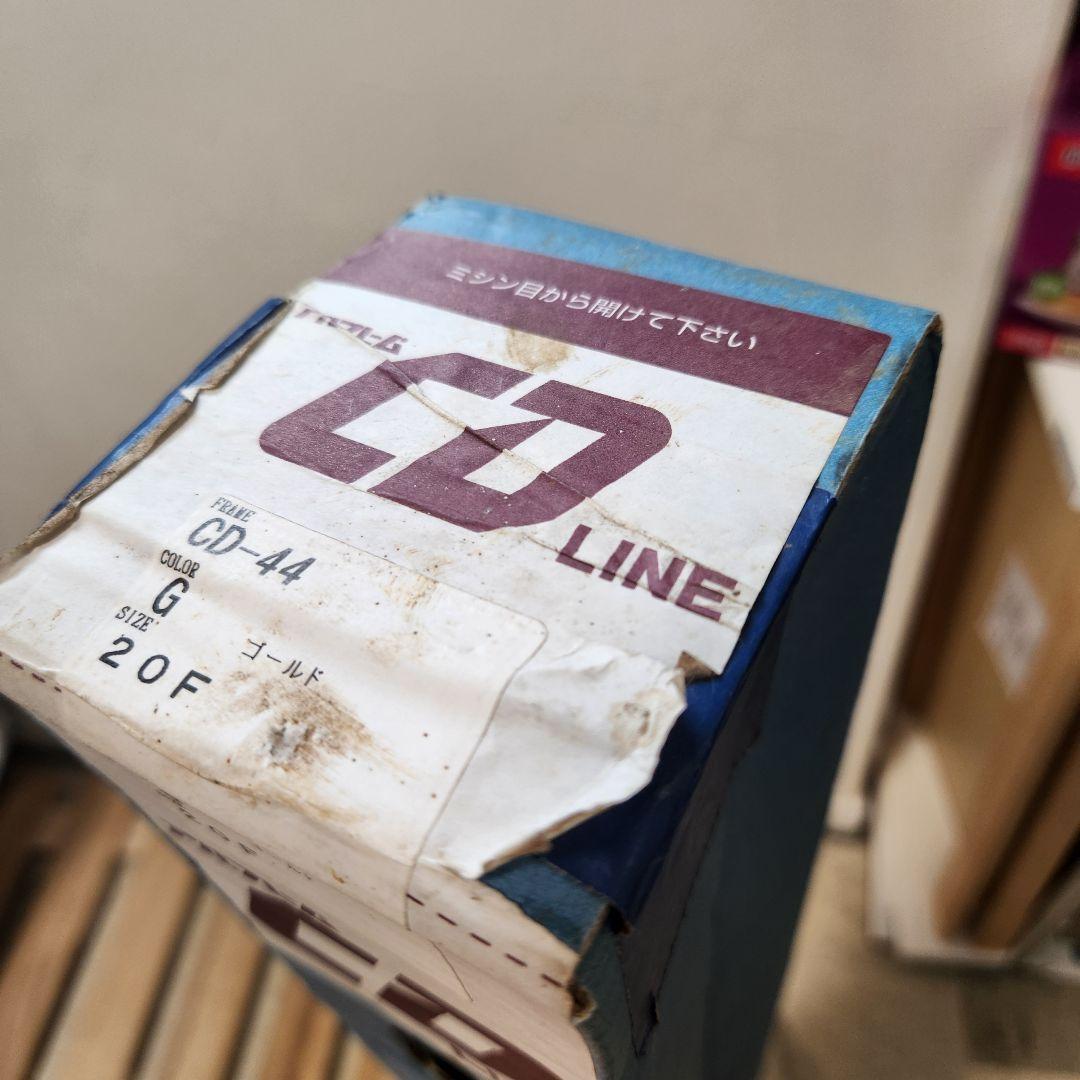 美品 F20号 銀色 仮縁 油彩額縁 アルフレーム CD-44 組み立て式 2個